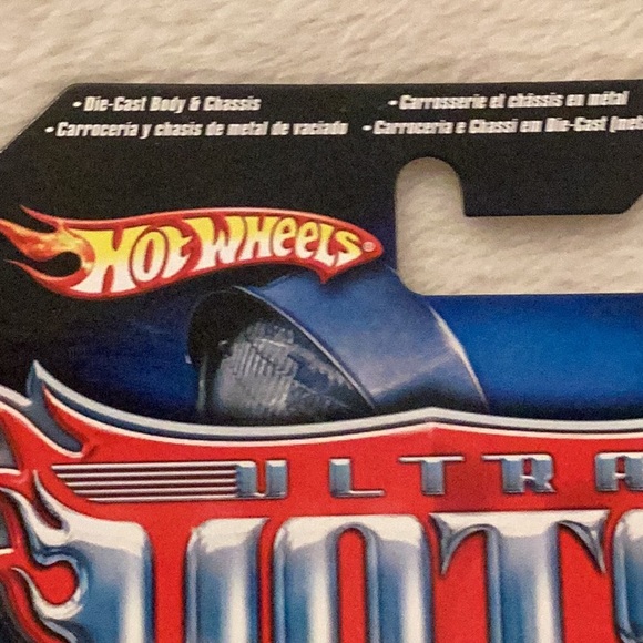 Hot Wheels '67 Chevy Camaro ~ Ultra Hots ~ Chevrolet ~ 1:64 - Picture 5 of 9